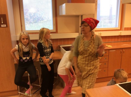 Toisinaan otetaan mukaan isommat kummit ja varamummit.